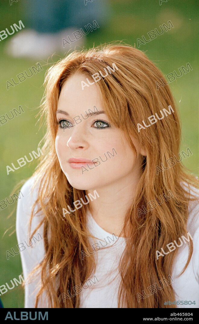 LINDSAY LOHAN en CHICAS MALAS, 2004 (MEAN GIRLS), dirigida por MARK WATERS. Copyright PARAMOUNT PICTURES.