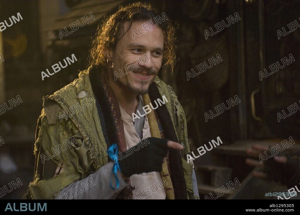 HEATH LEDGER en EL IMAGINARIO DEL DOCTOR PARNASSUS, 2009 (THE IMAGINARIUM OF DOCTOR PARNASSUS), dirigida por TERRY GILLIAM. Copyright INFINITY FEATURES ENTERTAINMENT/ICON PRODUCTIONS/ / DANIEL, LIAM.