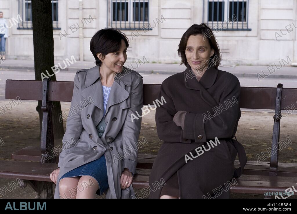ELSA ZYLBERSTEIN and KRISTIN SCOTT THOMAS in I'VE LOVED YOU SO LONG, 2008 (IL Y A LONGTEMPS QUE JE T'AIME), directed by PHILIPPE CLAUDEL. Copyright UGC YM / VALLETOUX, THIERRY.