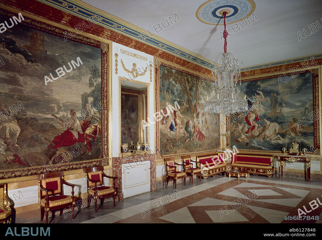 SALA DE PALACIO BORBON - ANTEDORMITORIO CON TAPICES DE RUBENS - MOBILIARIO FERNANDINO.