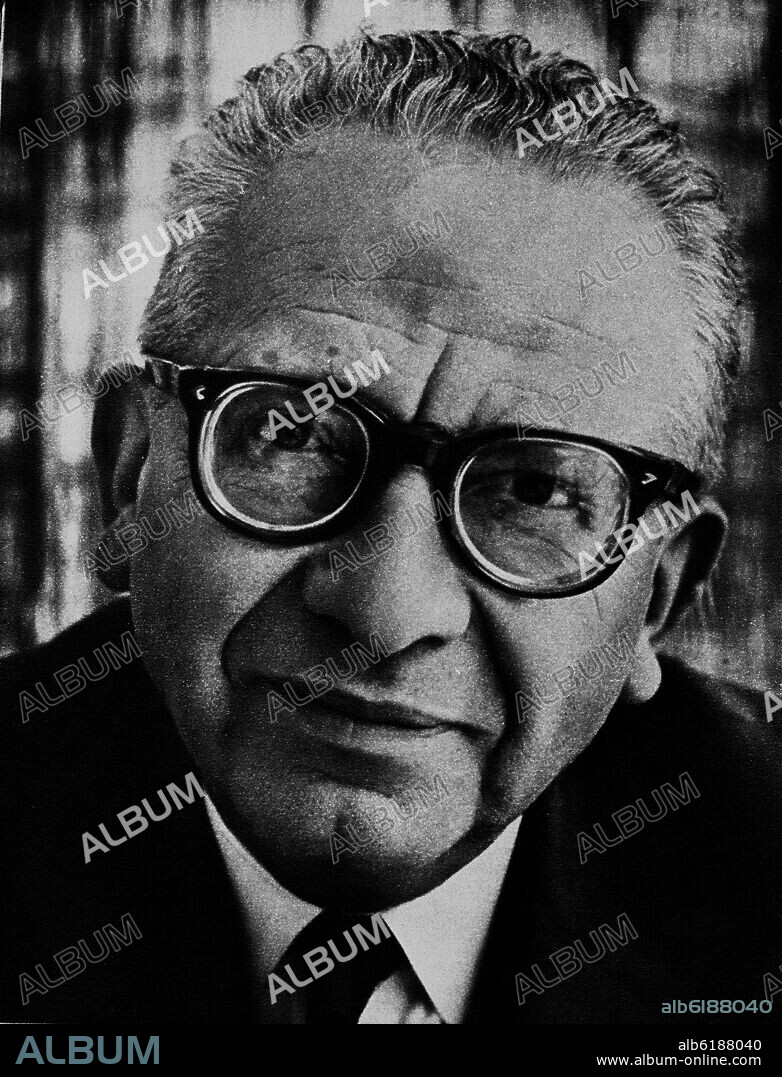 MAX AUB, ESCRITOR ESPAÑOL DE ORIGEN ALEMAN.