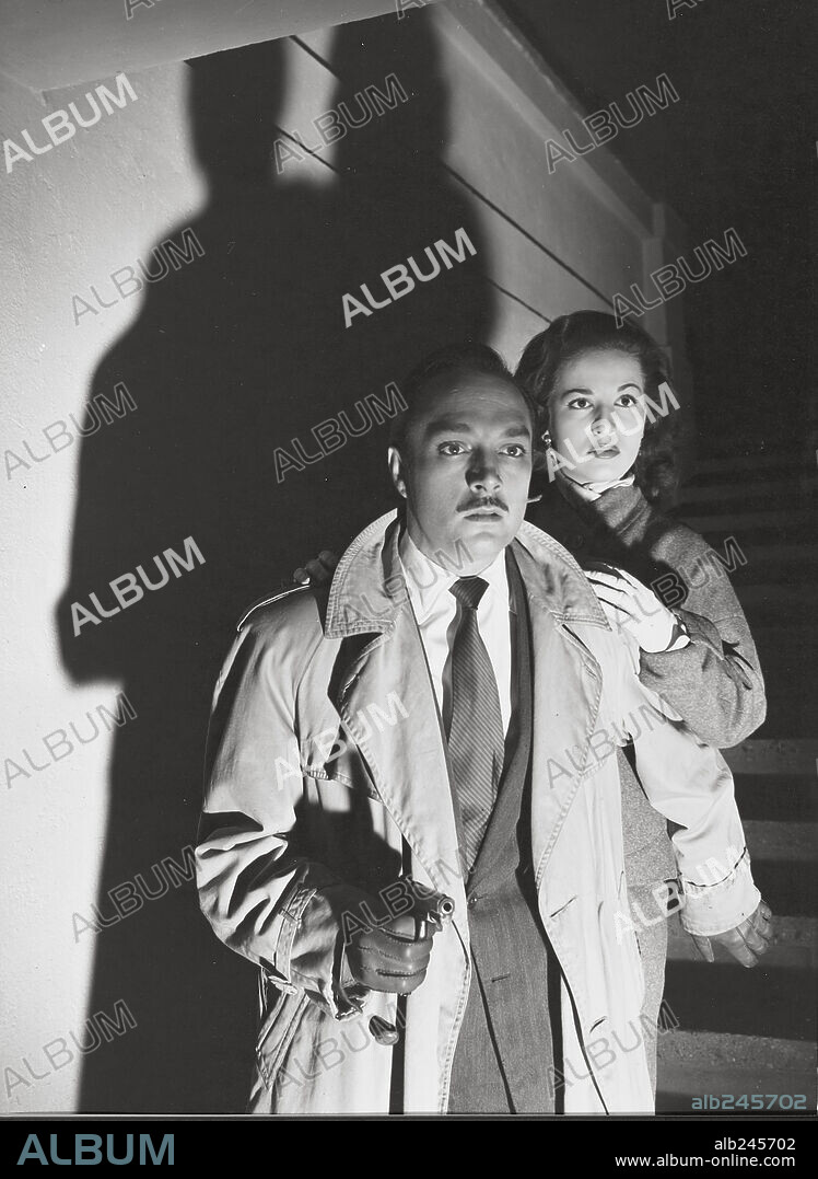JOSE MARIA RODERO y MARISA DE LEZA en JUZGADO PERMANENTE, 1953, dirigida por JOAQUIN ROMERO MARCHENT.