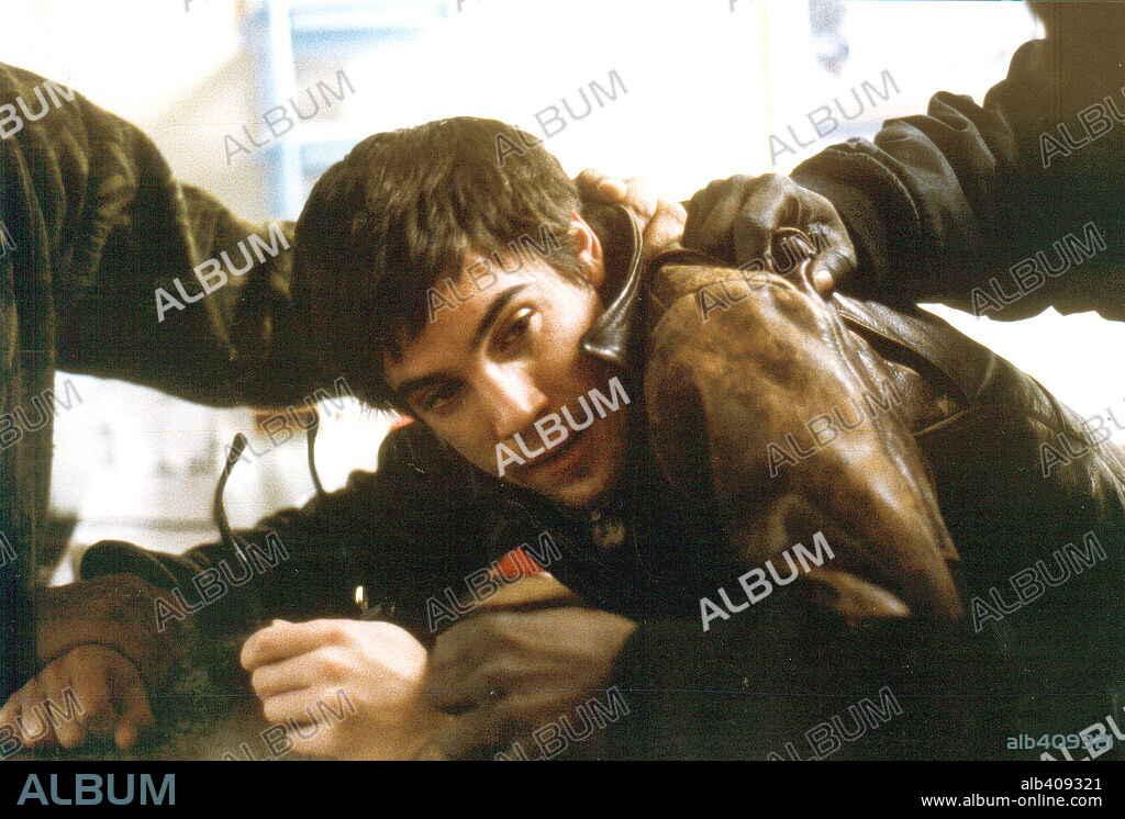 UNAX UGALDE en VOLVERAS, 2002, dirigida por ANTONIO CHAVARRIAS. Copyright OBERON CINEMATOGRAFICA/ALTAVISTA FILMS/MORO FILMS.