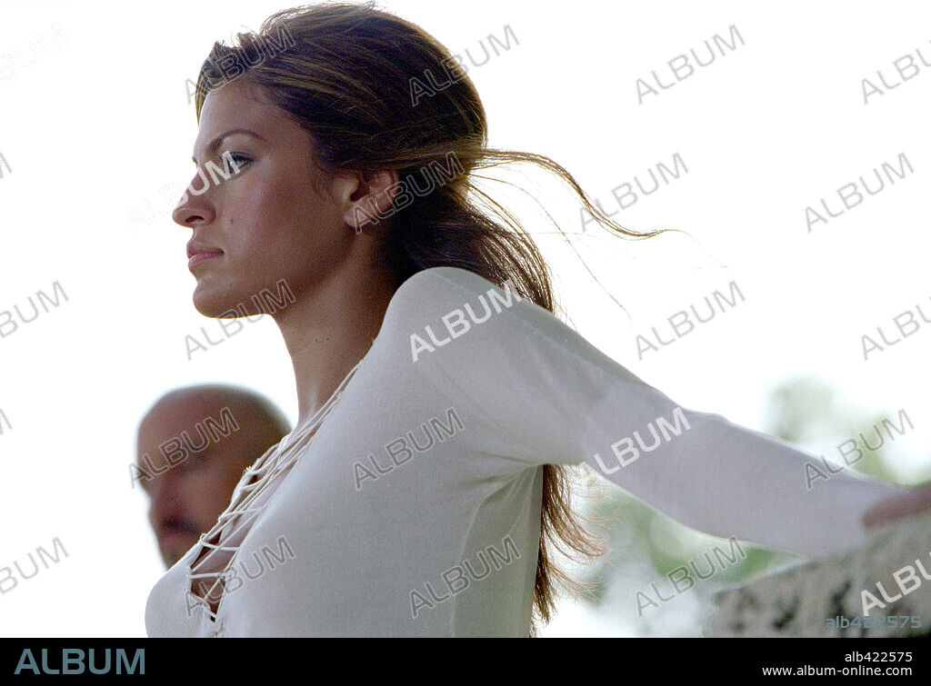 EVA MENDES in 2 FAST 2 FURIOUS, 2003, directed by JOHN SINGLETON. Copyright UNIVERSAL PICTURES / REED, ELI.