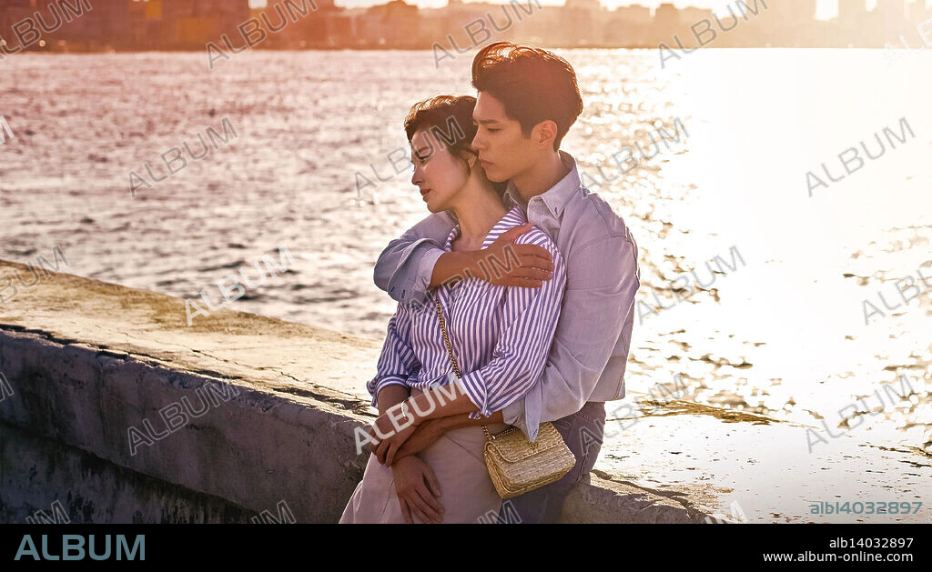 KWAK SUN-YOUNG y PARK BO-GUM en ENCOUNTER, 2018 (NAMJACHINGOO), dirigida por PARK SHIN-WOO. Copyright Bon Factory Worldwide.