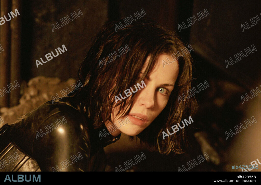 KATE BECKINSALE in UNDERWORLD, 2003, unter der Regie von LEN WISEMAN. Copyright SCREEN GEMS/LAKESHORE ENTERTAINMENT / ENDRENYI, EGON.