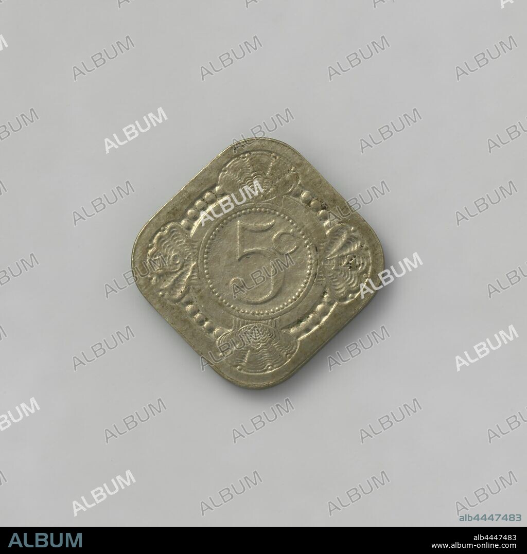 Dutch 5 cent, 1914, Netherlands, 5 cent, Square nickel coin. Front: ornamentation in corners, two circles inside, with country indication. Inside a fruit-bearing branch of an orange-apple. Reverse: shell decoration in the four corners, connected by pearls. Inside value indication 5 C in pearl border. Year in the two shells left and right. Smooth edge., Wilhelmina (koningin der Nederlanden), Utrecht, nickel (metal), striking (metalworking), l 1.8, × w 1.8, × w 4.47.