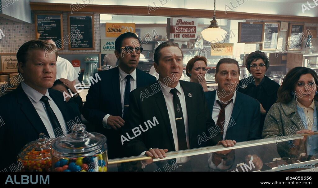 AL PACINO, JESSE PLEMONS, RAY ROMANO und ROBERT DE NIRO in THE IRISHMAN, 2019, unter der Regie von MARTIN SCORSESE. Copyright STX Entertainment.