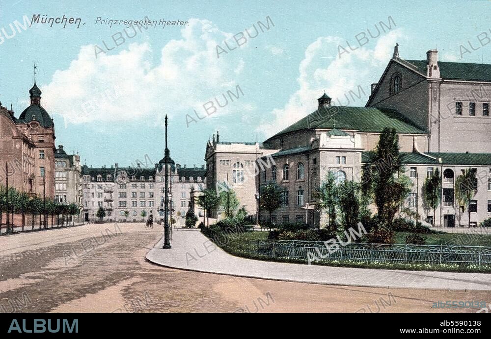 München (Bayern), Prinzregententheater, Prinzregentenstr. 82. (erb. 1900/01; Arch.: Max Littmann). "München, Prinzregententheater". Bildpostkarte (Farbdruck nach kolorierter Photographie), München (Ottmar Zieher) o. J. (um 1910). Berlin, Sammlung Archiv für Kunst und Geschichte.