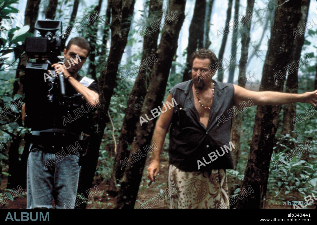 SCHNABEL JULIAN 1951-. JULIAN SCHNABEL in BEFORE NIGHT FALLS, 2000, directed by JULIAN SCHNABEL. Copyright GRANDVIEW PRODUCTIONS / DAZA, DANIEL.