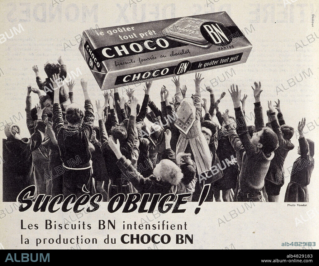 'Succes oblige ! Les biscuits BN intensifient la production du choco BN'. Publicite de 1958. Publicite biscuits annees 50. Credit : Collection KHARBINE-TAPABOR.