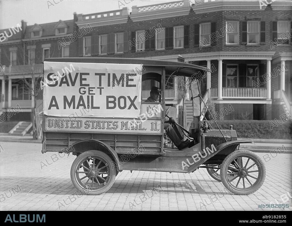 HARRIS & EWING. Post Office Department Mail Wagons, 1916. 'Save Time - Get a Mail Box'.