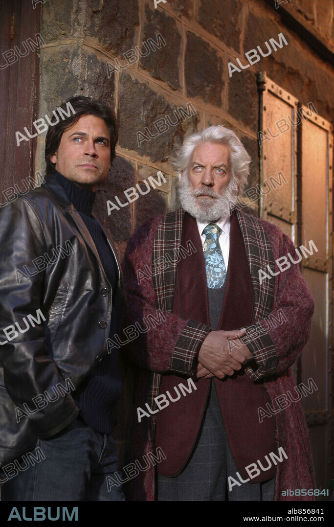 DONALD SUTHERLAND and ROB LOWE in SALEM'S LOT, 2004, directed by MIKAEL SALOMON. Copyright WARNER BROS. TELEVISION.