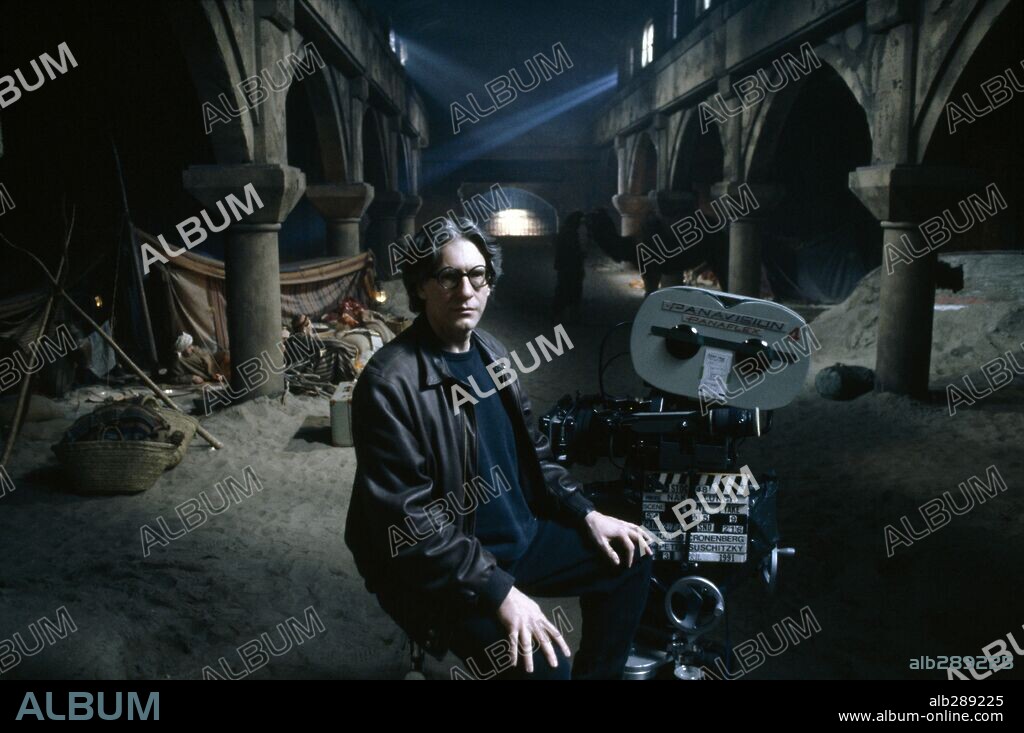 DAVID CRONENBERG in NAKED LUNCH, 1991, directed by DAVID CRONENBERG. Copyright FILM TRUSTEES LTD./NAKED LUNCH PRODUCTIONS/NIPPON FILM DEVEL.