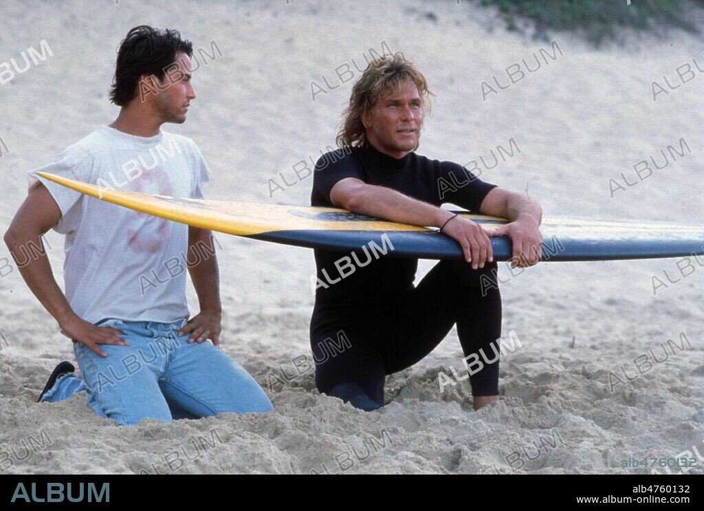 KEANU REEVES y PATRICK SWAYZE en LE LLAMAN BODHI, 1991 (POINT BREAK), dirigida por KATHERINE BIGELOW. Copyright 20TH CENTURY FOX.