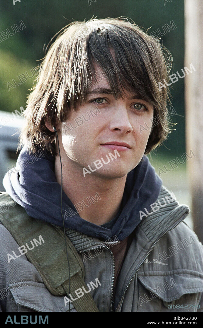 JUSTIN CHATWIN in WAR OF THE WORLDS, 2005, directed by STEVEN SPIELBERG. Copyright PARAMOUNT PICTURES / MASI, FRANK.