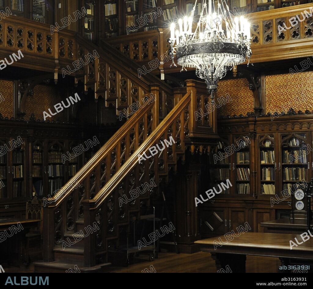 Museo del Hermitage (The State Hermitage Museum). Biblioteca de Nicolás II, perteneciente a los apartamentos privados, realizada por Alexander Krasovsky entre 1894-1895. Interior. San Petersburgo. Rusia.