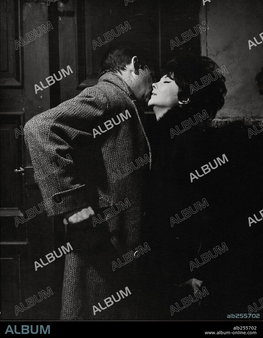 MARIA ASQUERINO y MAURICE RONET en AMADOR, 1966, dirigida por FRANCISCO REGUEIRO. Copyright JET FILMS.
