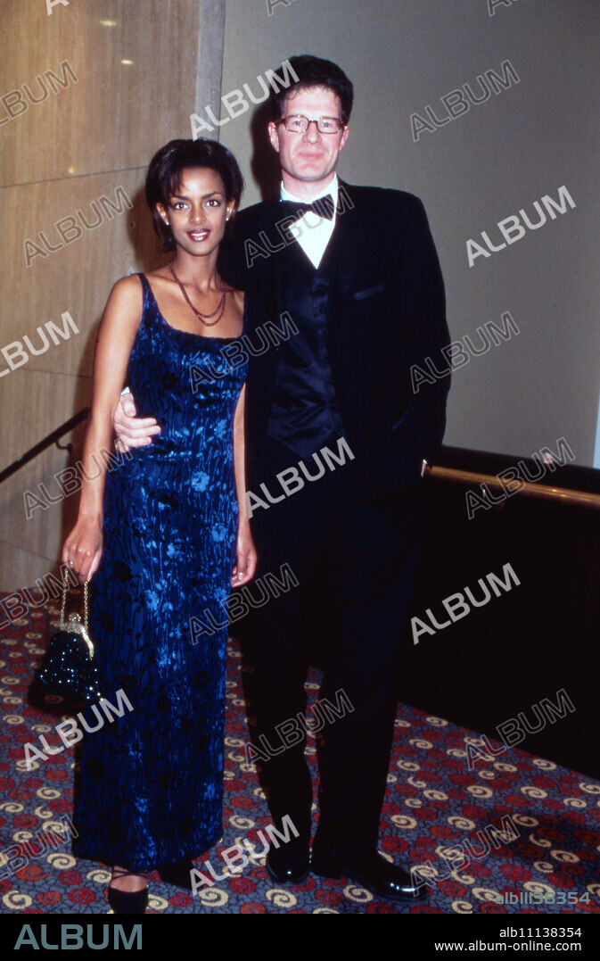 Dennenesch Zoude and Roger Willemsen at the UFA Filmball in Neuss, Germany 1998. (original german headline: UFA Filmball 1998).