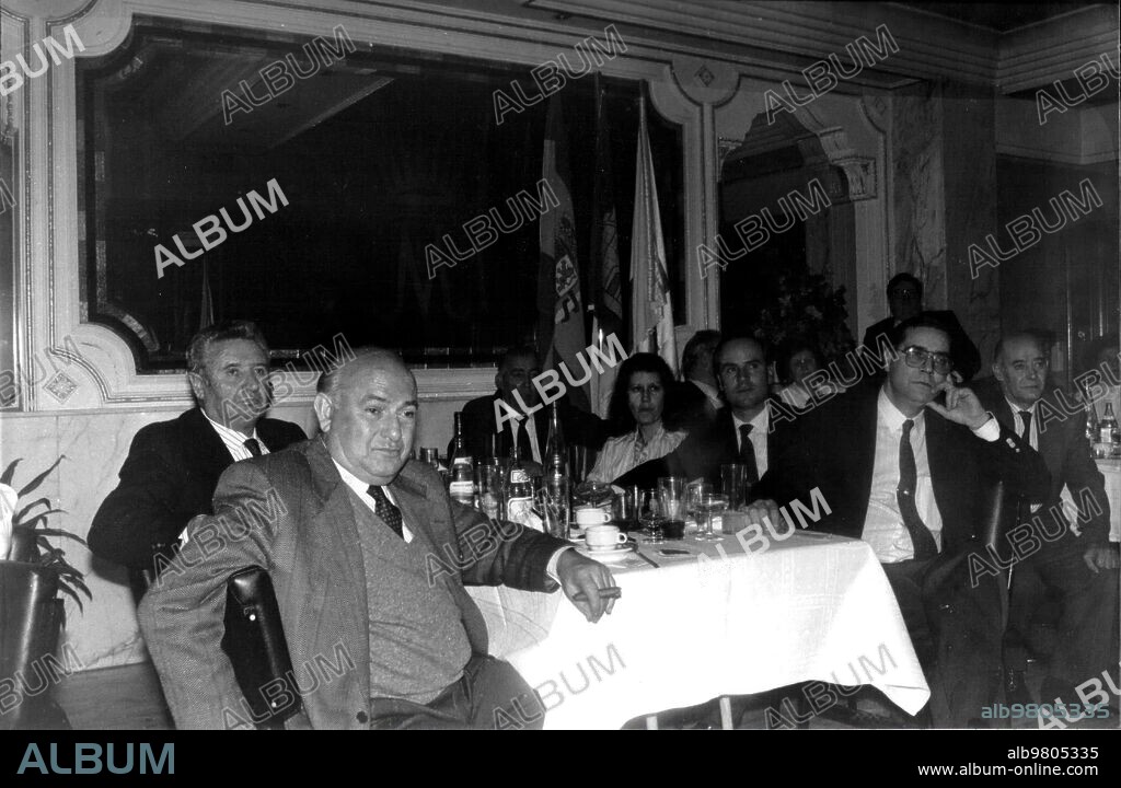 Febrero 1992. Fiesta anual Organizada por la cruz Roja en Fuensalida (Toledo). En la foto Aparecen los Alcaldes de las Localidades de Fuensalida (Alejandro González Díaz), Torrijos (Miguel Ángel Ruiz-Ayúcar), y Escalonilla (Ángel Pedro Aguado).