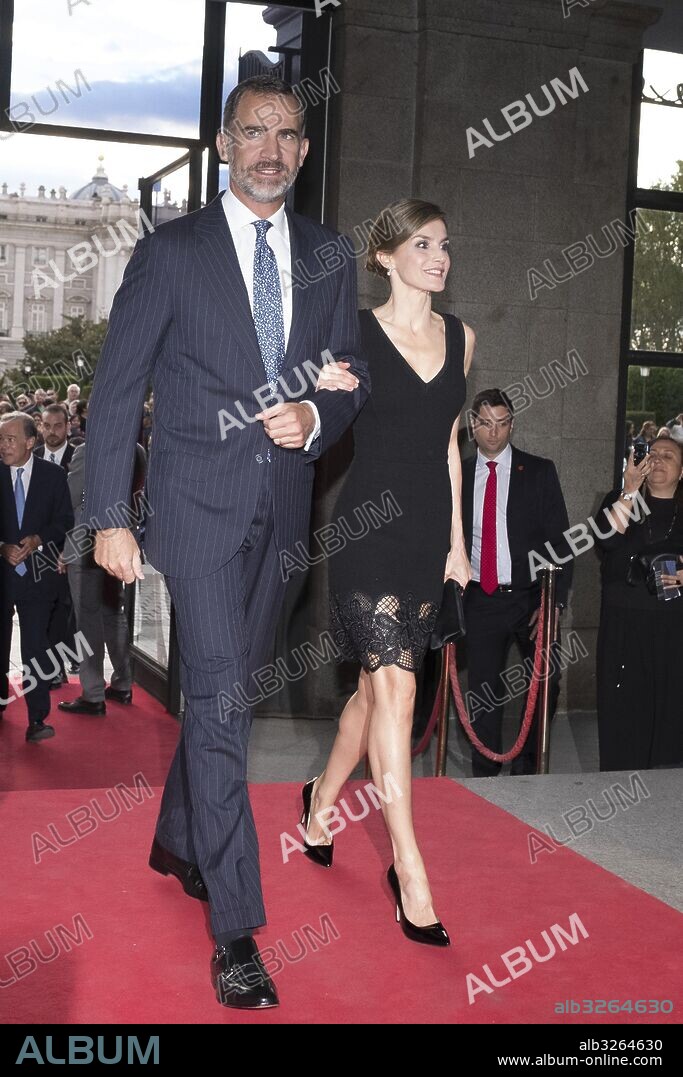 CROWN PRINCESS LETIZIA OF SPAIN and KING FELIPE VI OF SPAIN. September 15, 2016 - Madrid, Madrid, Spain - Spain's King Felipe VI and Queen Letizia chair the inauguration of the Royal Theater season in Madrid, Spain, 15 September 2016. 15/09/2016
