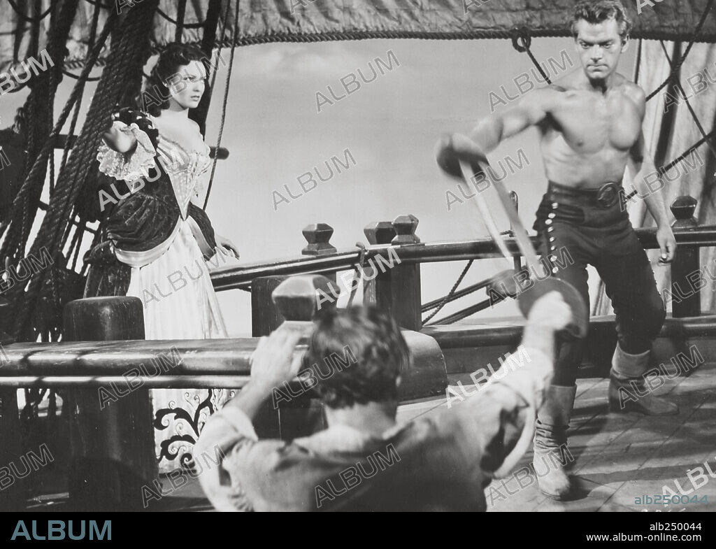 KEITH ANDES and LINDA DARNELL in BLACKBEARD, THE PIRATE, 1952, directed by RAOUL WALSH. Copyright RKO.
