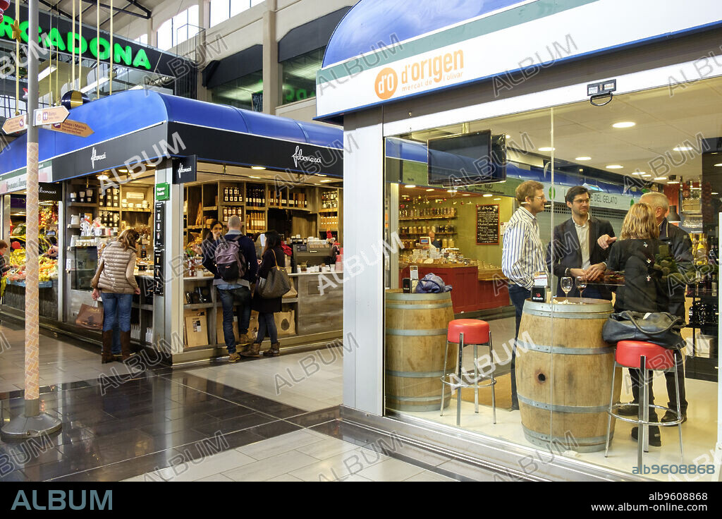 bar de tapas, Mercado del Olivar, mercat de lOlivar, Palma, Mallorca, balearic islands, Spain.