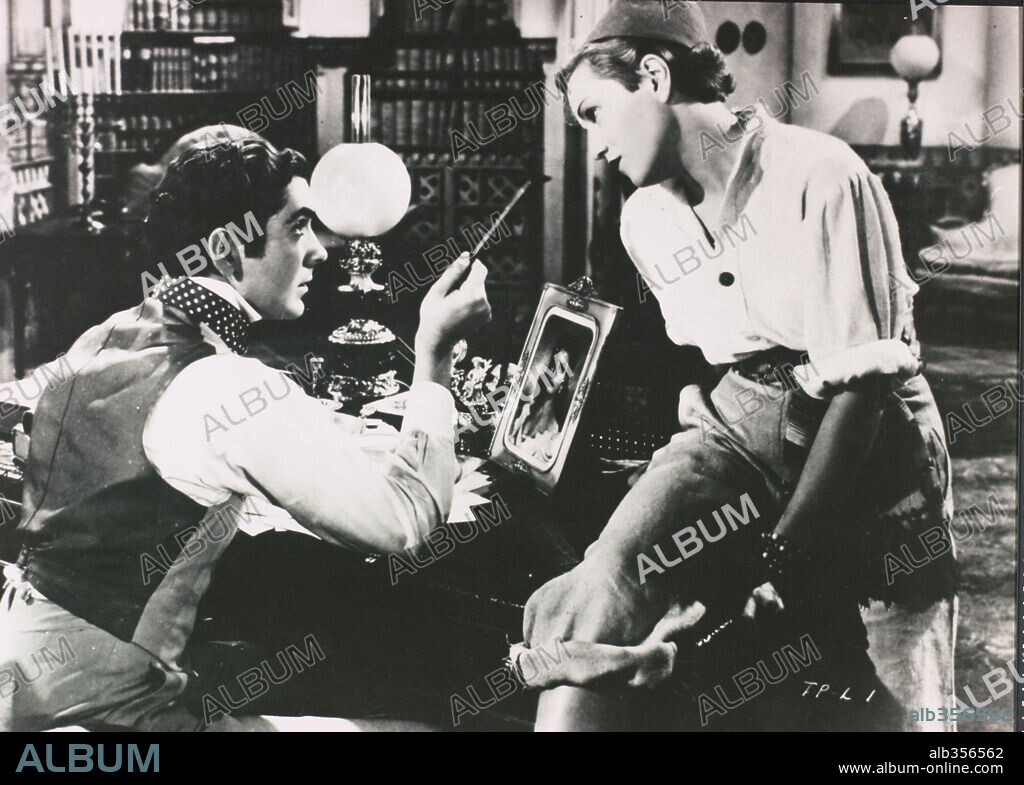 ANNABELLA and TYRONE POWER in SUEZ, 1938, directed by ALLAN DWAN. Copyright 20TH CENTURY FOX.