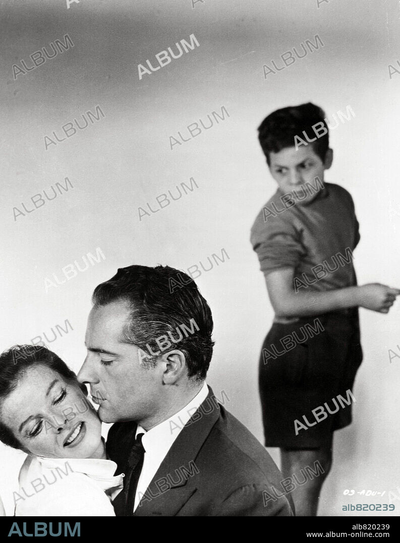 KATHARINE HEPBURN and ROSSANO BRAZZI in SUMMERTIME, 1955, directed by DAVID LEAN. Copyright UNITED ARTISTS.