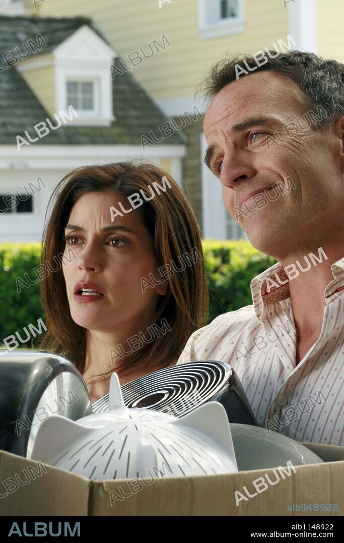 RICHARD BURGI und TERI HATCHER in DESPERATE HOUSEWIVES, 2004. Copyright TOUCHSTONE TELEVISION. Temporada 2.
