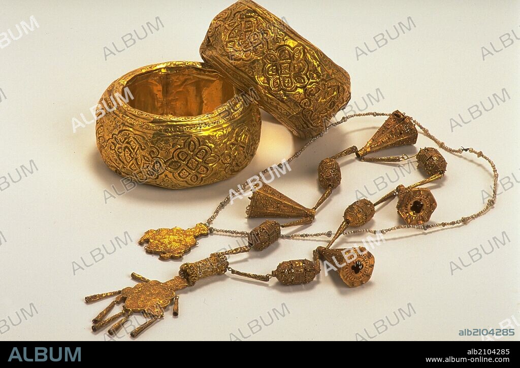 TESORILLO DE BETANRIQUE. (DEPOSITO: MUSEO ARQUEOLOGICO NACIONAL).