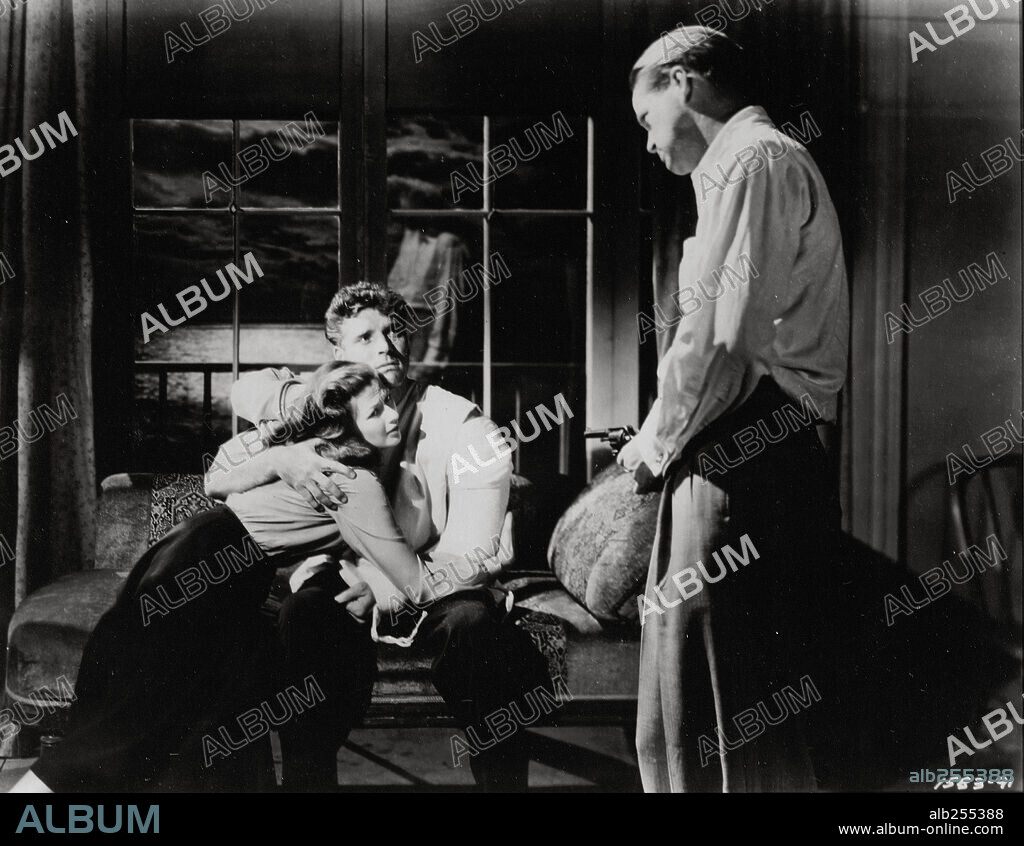 BURT LANCASTER, DAN DURYEA y YVONNE DE CARLO en EL ABRAZO DE LA MUERTE, 1949 (CRISS-CROSS), dirigida por ROBERT SIODMAK. Copyright UNIVERSAL INTERNATIONAL.