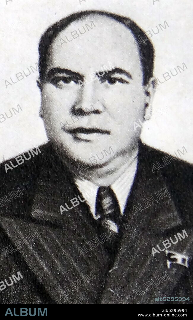 Alexander Illarionovich Efremov ( 1904 - 1951), Soviet statesman and economic leader. Deputy of the Supreme Soviet of the USSR. Member of the Central Committee of the CPSU. 1938 - Deputy Chairman of the Executive Committee of the Moscow Regional Council of Working People's Deputies. 1939 - 1940 - First Deputy People's Commissar for Machine Tool Building. In 1941 and 1942 - 1949 the People's Commissar (Minister) of Machine Tool Building of the USSR. 1941-1942 - Deputy People's Commissar of the Tank Industry of the USSR.