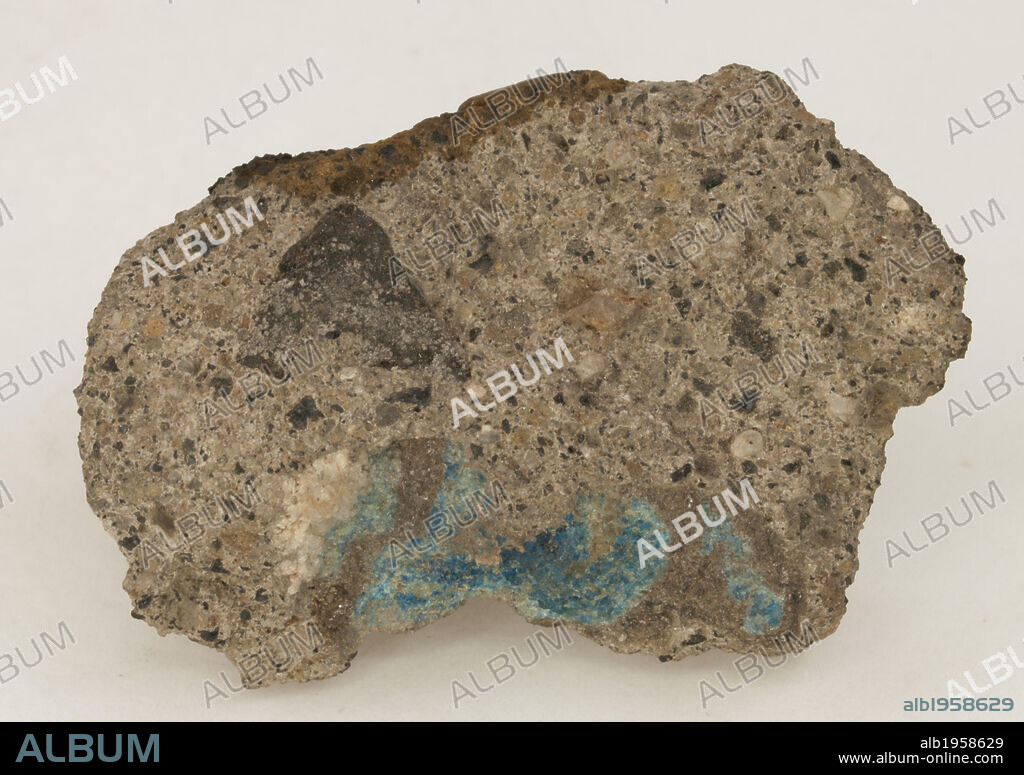 HAUYNA o HAUYNITA. Mineral de la clase de los silicatos. Ejemplar procedente de Albano, Italia.