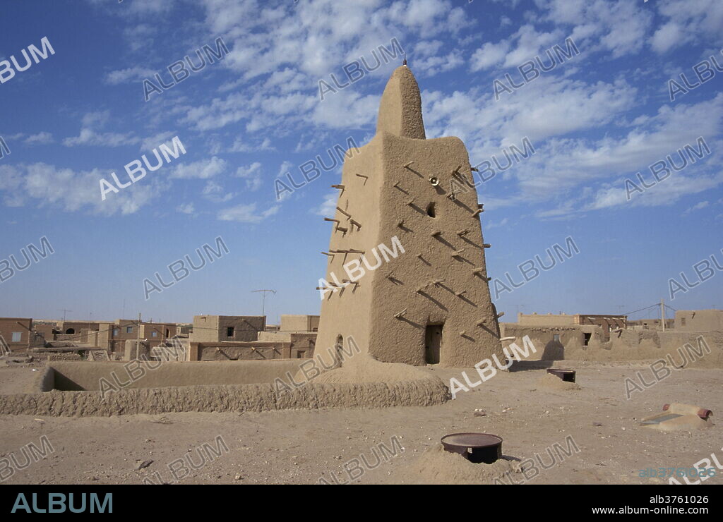 The Djinguereber Mosque, Timbuktu, UNESCO World Heritage Site, Mali, West Africa, Africa.