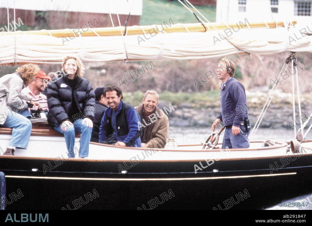 KEVIN COSTNER y ROBIN WRIGHT en MENSAJE EN UNA BOTELLA, 1999 (MESSAGE IN A BOTTLE), dirigida por LUIS MANDOKI. Copyright WARNER BROS. PICTURES / GLASS, BEN.