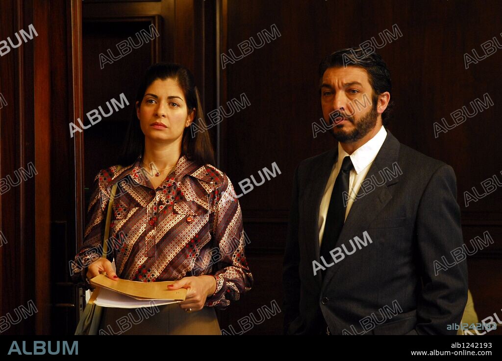 RICARDO DARIN y SOLEDAD VILLAMIL en EL SECRETO DE SUS OJOS, 2009, dirigida por JUAN JOSE CAMPANELLA. Copyright TORNASOL FILMS.