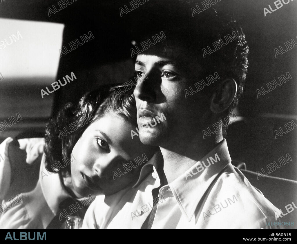 CATHY O'DONNELL y FARLEY GRANGER en LOS AMANTES DE LA NOCHE, 1948 (THEY LIVE BY NIGHT), dirigida por NICHOLAS RAY. Copyright RKO RADIO.