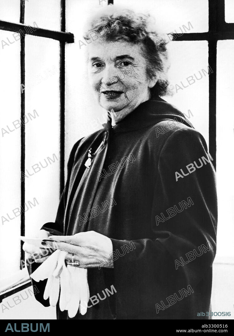 London, England:   July 3, 1947.Mrs. Margaret Sanger Slee, American advocate and founder of Planned Parenthood, upon her arrival in London for the Oxford Family Planning Conference.