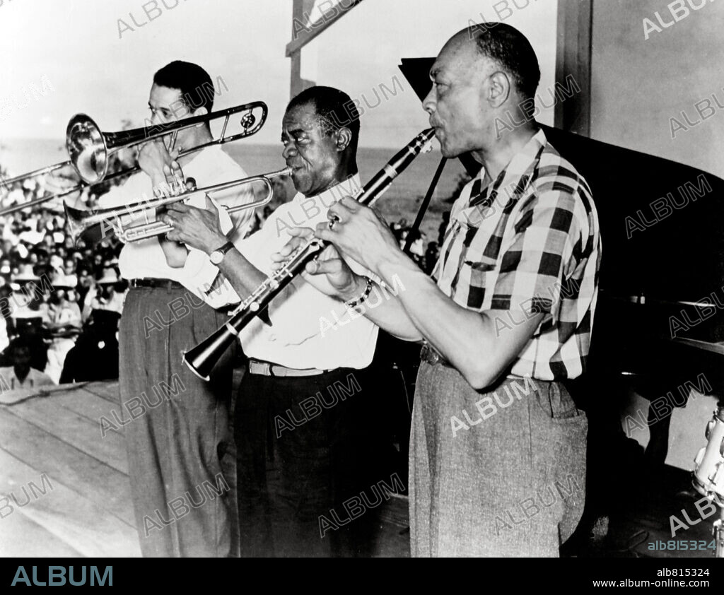 Louis Armstrong, trompetista y cantante estadounidense de jazz.