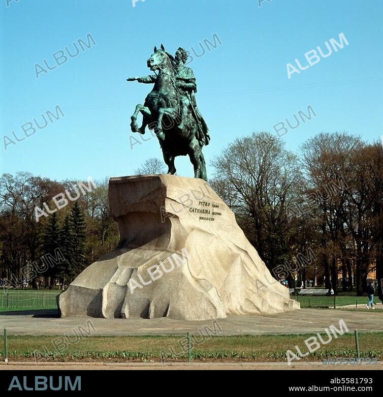 St. Petersburg, Eherner Reiter (Dekabristenplatz / Reiterstandbild Peter der Große auf massivem Felsblock © Florian Monheim Aufnahmeformat / Filmsize: 6 × 6 cm.