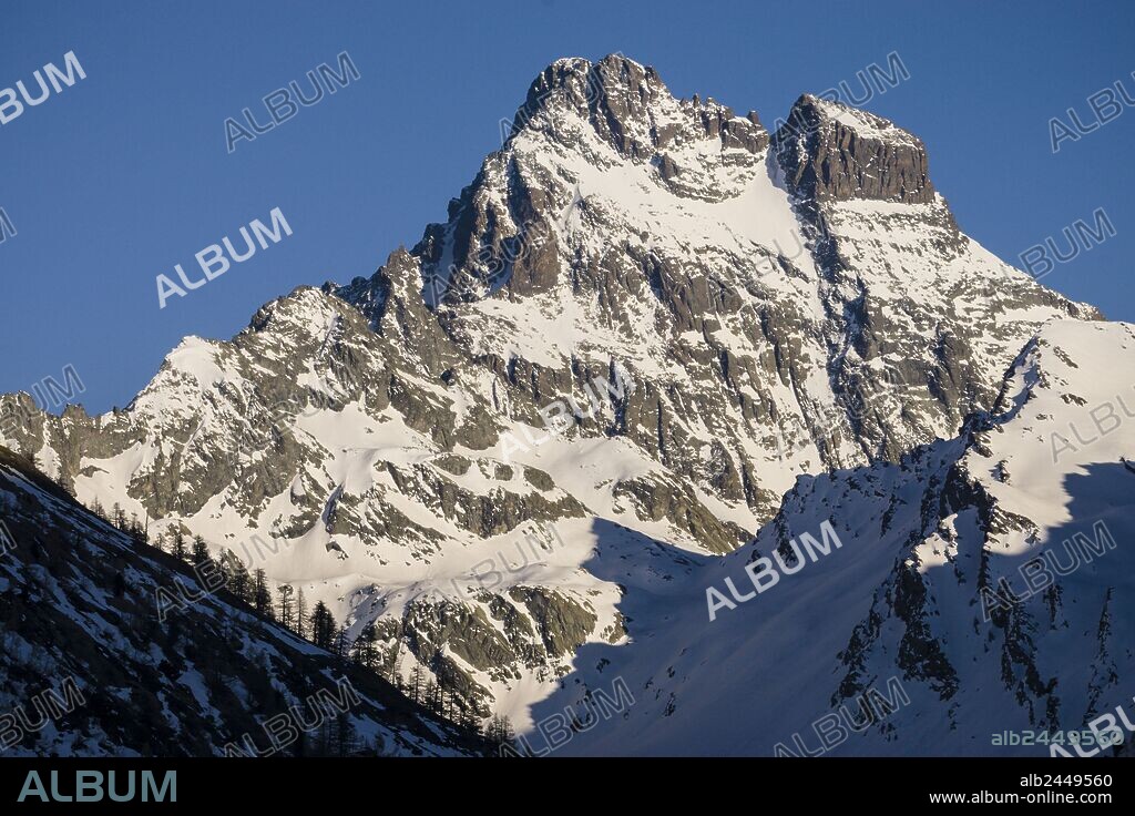 monte Viso, 3841 mts, Valle del Guil,Alpes,parque natural Queyras,Francia-Italia, Europa.