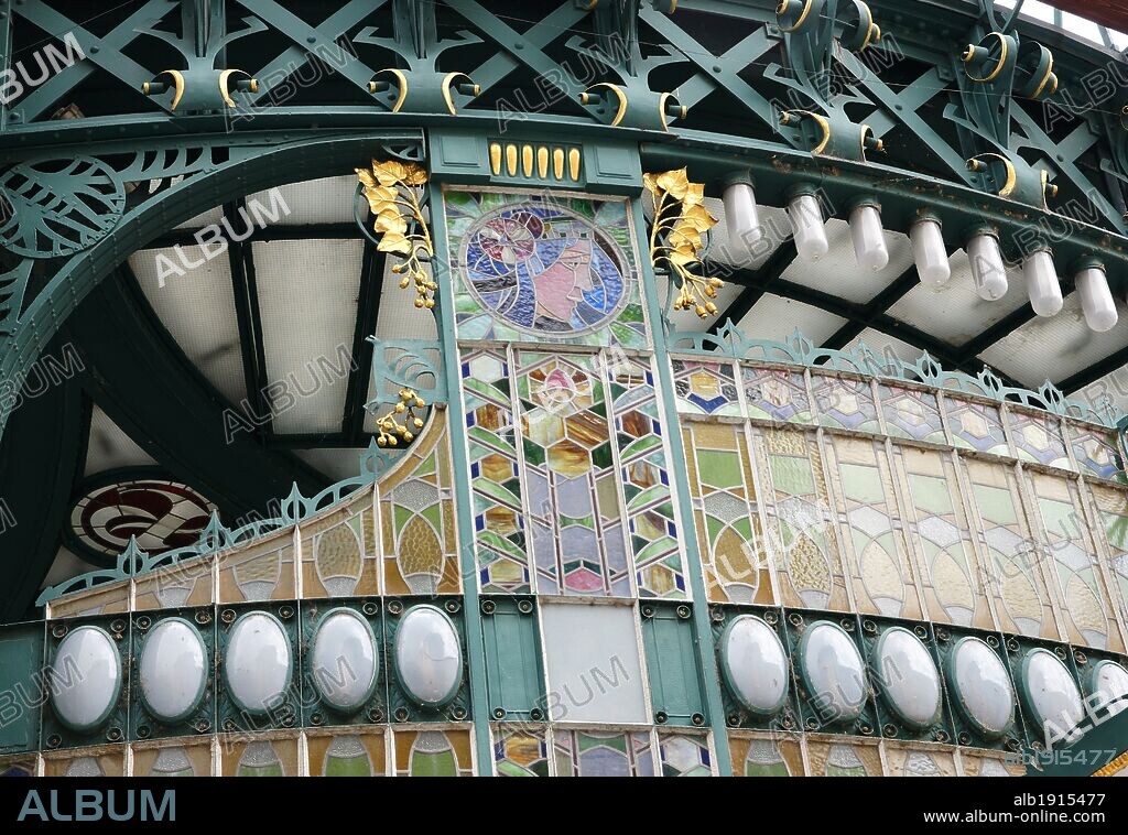 ALPHONSE MUCHA. Czech Republic. Prague. Municipal House (Obecni Dum). 1905-1911. CIvic building. Art Nouveau style. It was designed by Osvald Polivka and Antonin Balsanek. Its interior decoration was made by Mikolas Ales and Alfons Maria Mucha. Architectural detail of the main entrance. Republic Square.