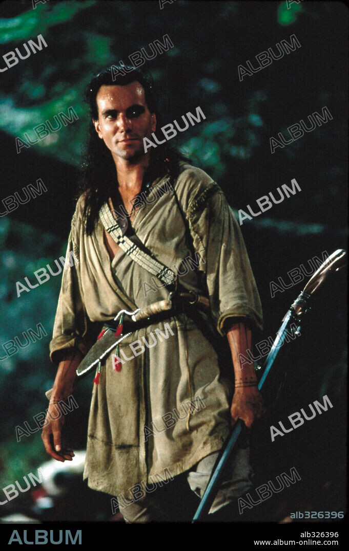 DANIEL DAY-LEWIS en EL ÚLTIMO MOHICANO, 1992 (THE LAST OF THE MOHICANS), dirigida por MICHAEL MANN. Copyright 20TH CENTURY FOX/MORGAN CREEK / CONNOR, FRANK.