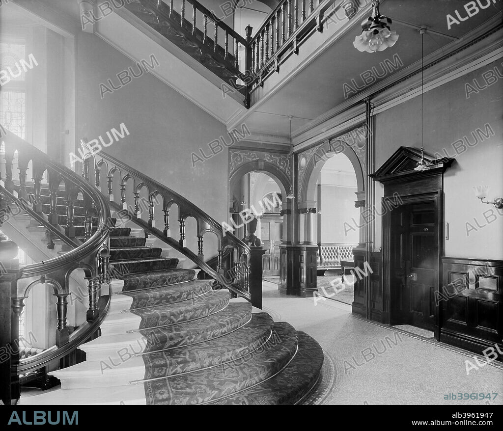 The entrance hall and main staircase of the Hotel Cecil, The Strand, London, 1903.