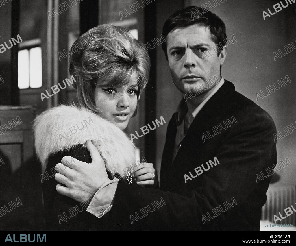 CRISTINA GAJONI and MARCELLO MASTROIANNI in THE ASSASSIN, 1961 (L' ASSASSINO), directed by ELIO PETRI. Copyright TITANUS.