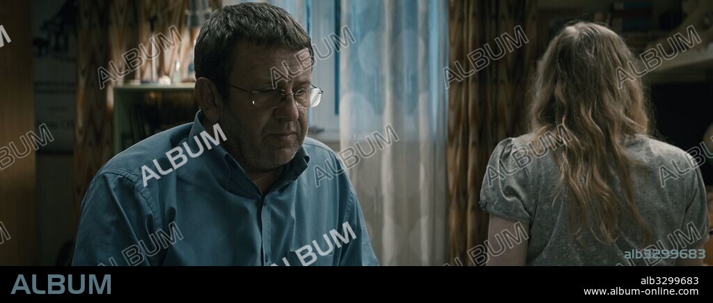 ADRIAN TITIENI in GRADUATION, 2016 (BACALAUREAT), directed by CRISTIAN MUNGIU. Copyright LES FILMS DU FLEUVE/MOBRA FILMS/ROMANIAN FILM BOARD/WHY NOT.