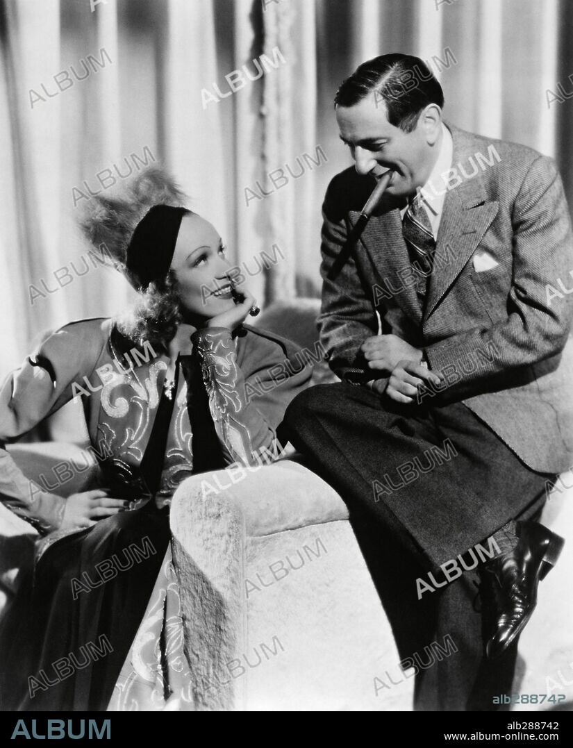 ERNST LUBITSCH y MARLENE DIETRICH en ANGEL, 1937, dirigida por ERNST LUBITSCH. Copyright PARAMOUNT PICTURES.