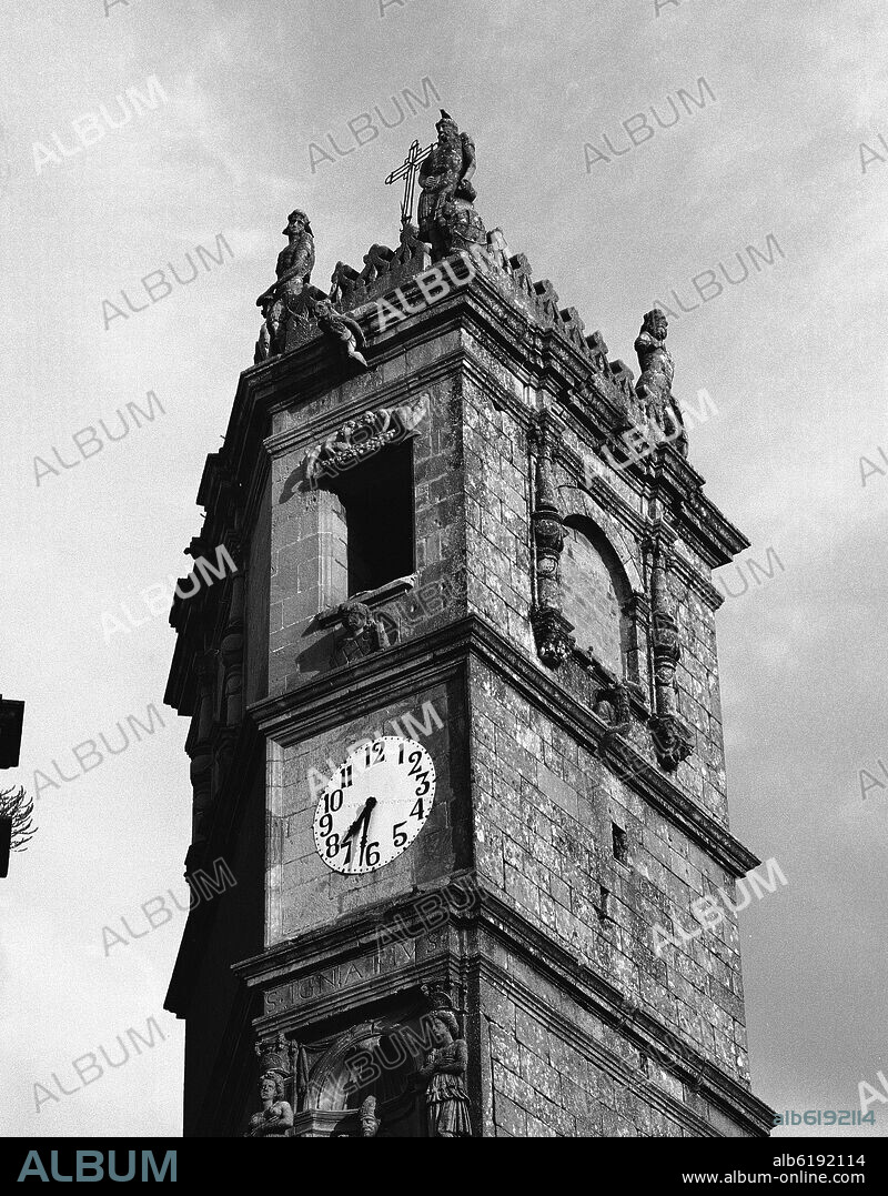 ANDRES DE VANDELVIRA 1505-1575 Y BARTOLOME FLORES. TORRE DEL TARDON - 1568 - FOTOGRAFIA EN BLANCO Y NEGRO - AÑOS 60.