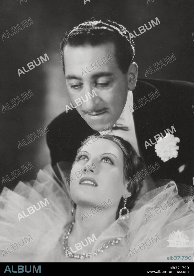 ANTONIO PORTAGO y LINA YEGROS en LA BIEN PAGADA, 1935, dirigida por EUSEBIO FERNANDEZ ARDAVIN. Copyright CEA.